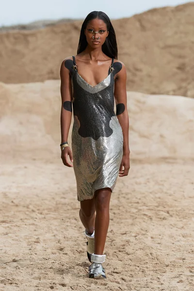 Look 7